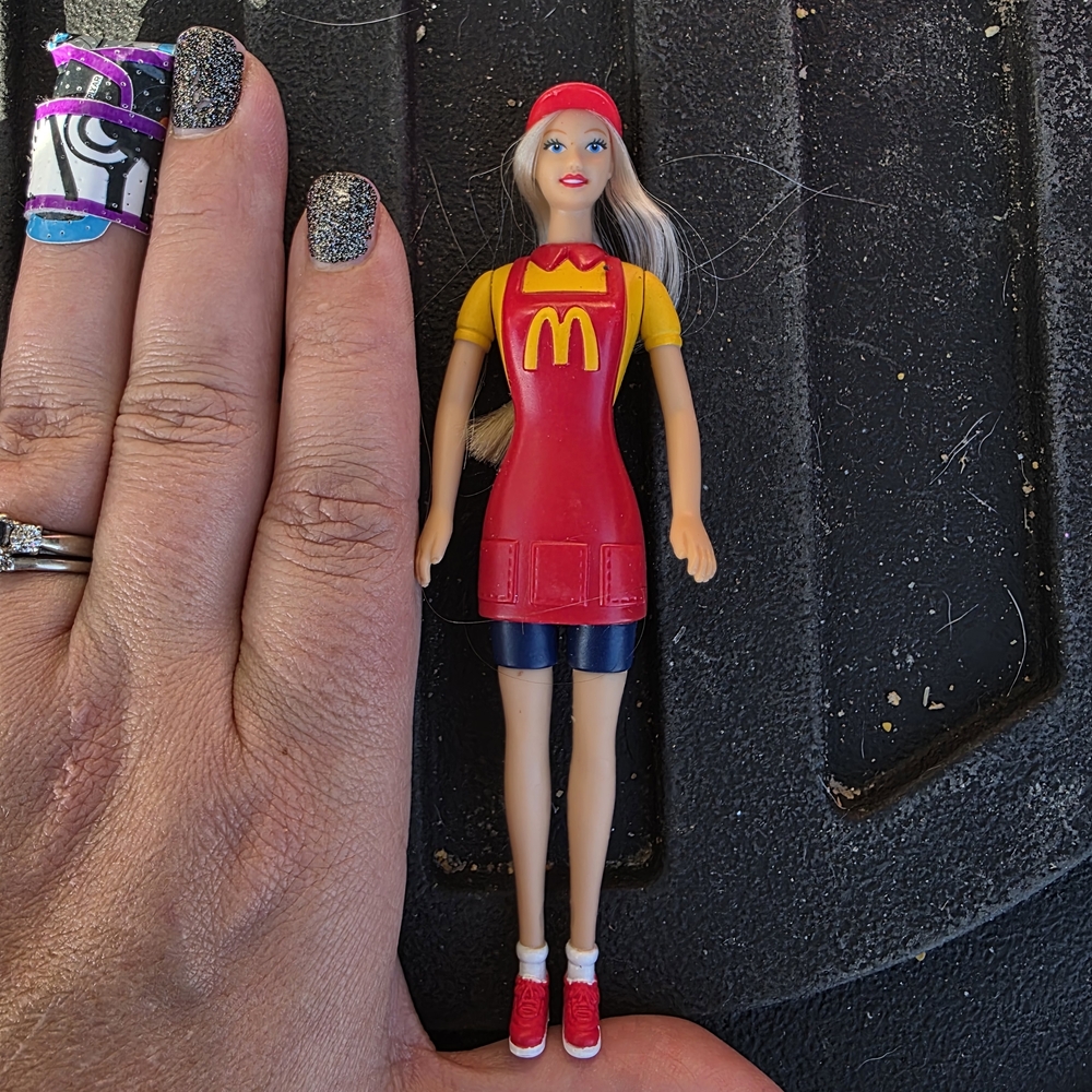 Barbie Collectable - Picture 2 of 5